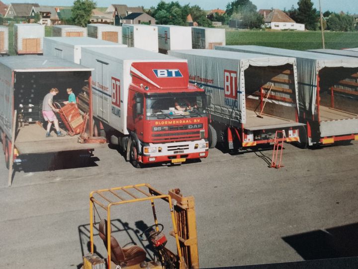 zomer-op-en-overslag-aan-de-dijkweg
